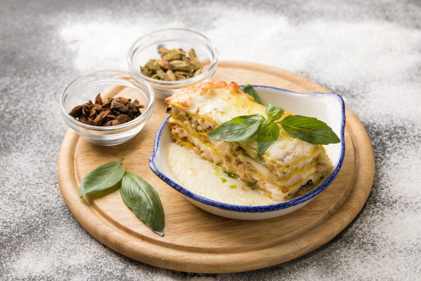 Лазанья с цыпленком и грибами