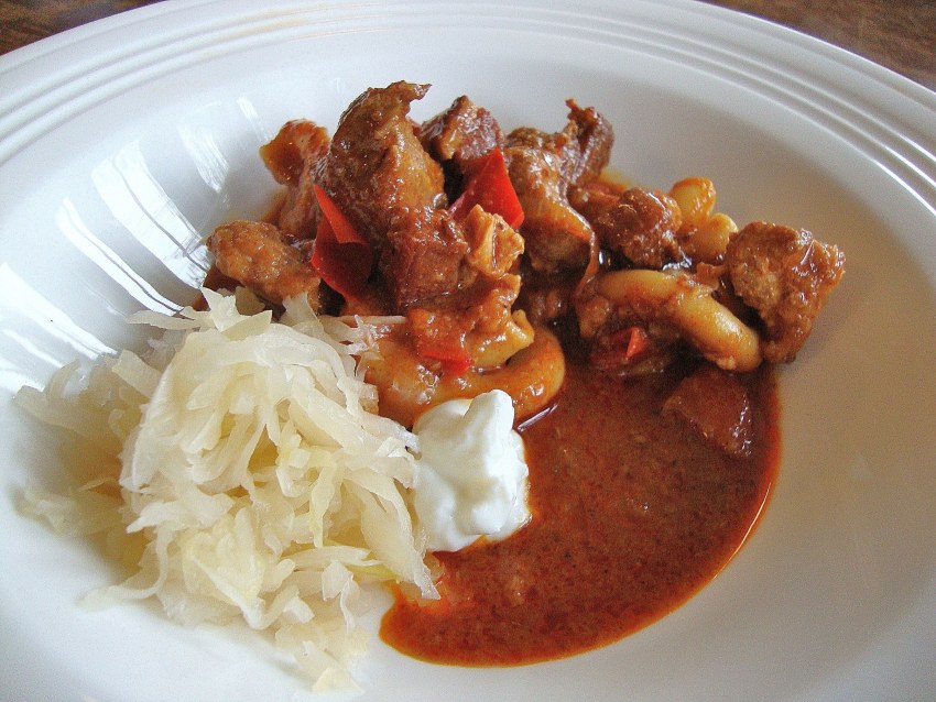 Грибной гуляш с овощами
