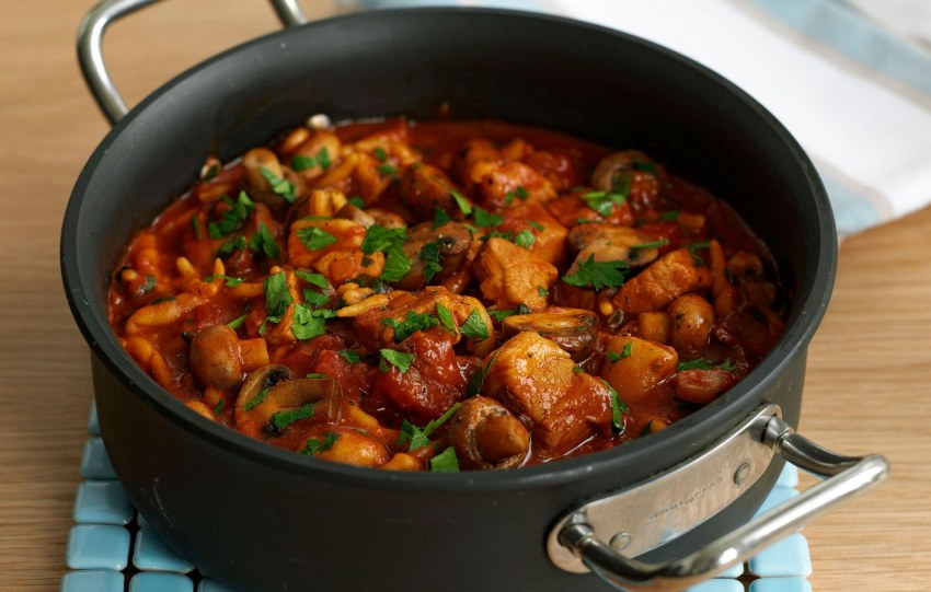 Говядина тушеная с овощами