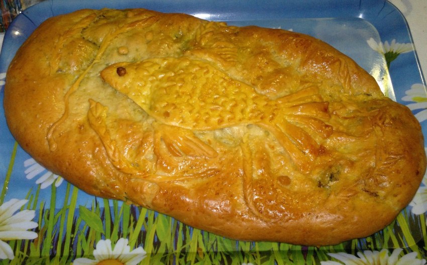 Кулебяка с луком и яйцом