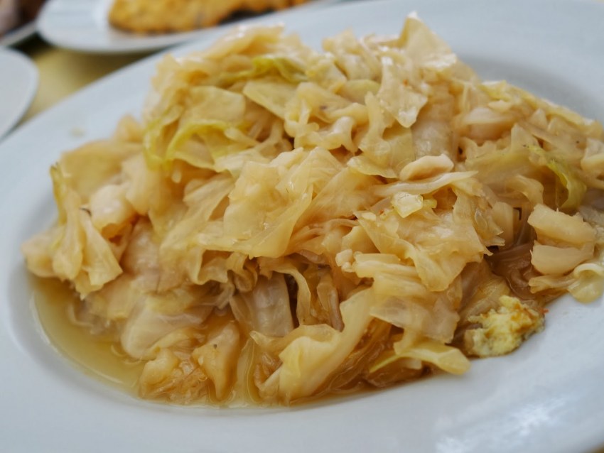 Тушёная квашеная капуста с мясом