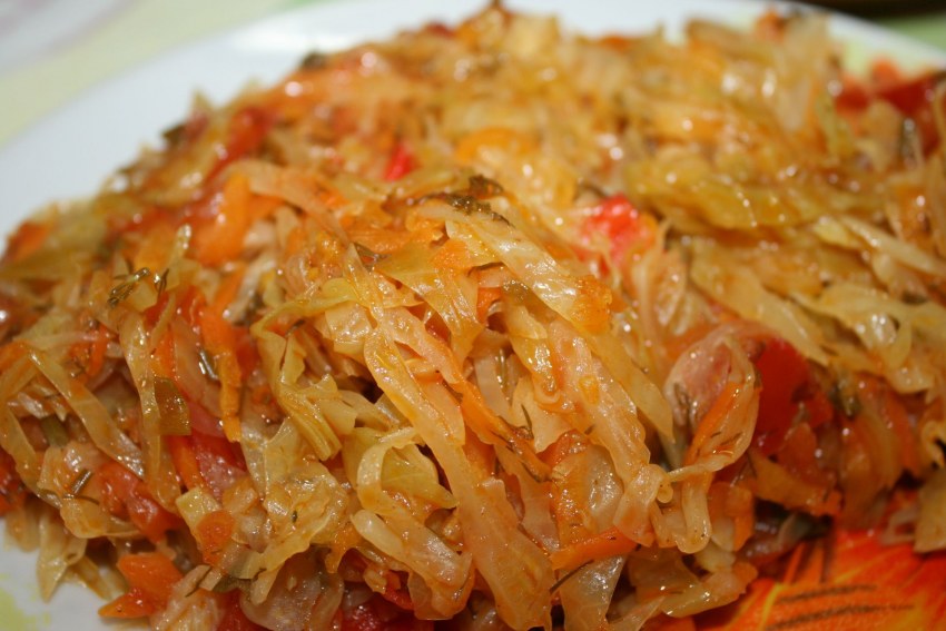 Мясо с квашеной капустой