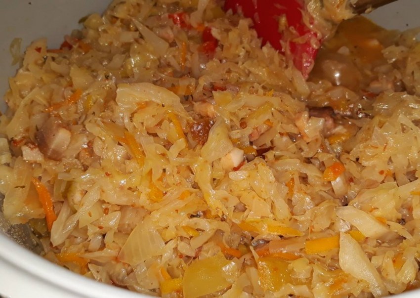 Тушеная квашеная капуста