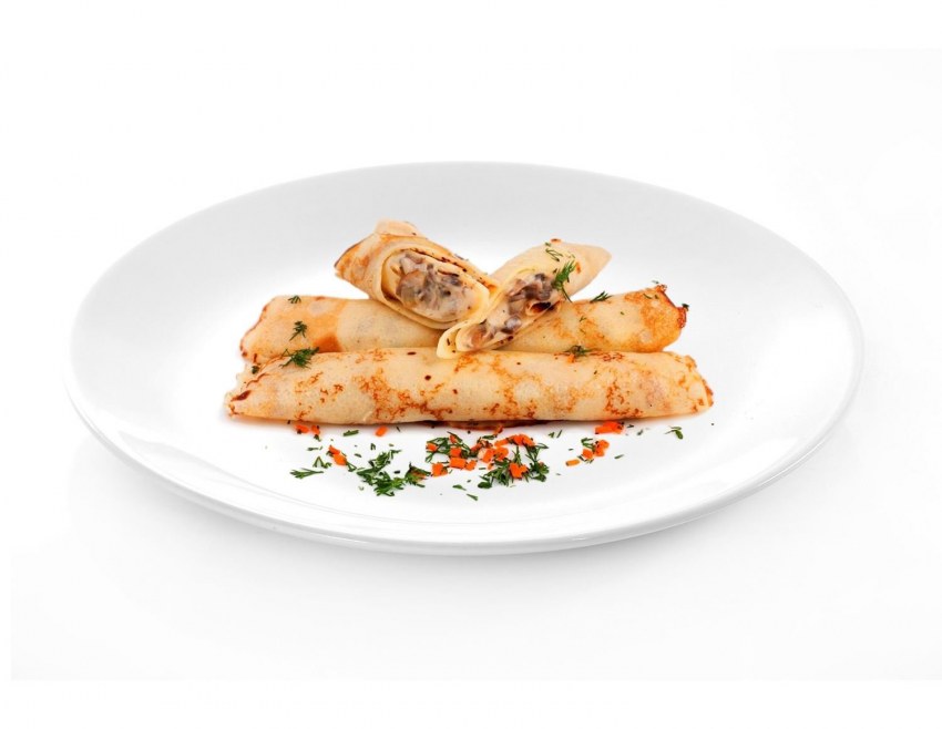 Блинчики с грибами и сыром