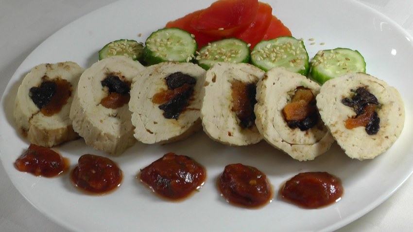 Курица с сухофруктами