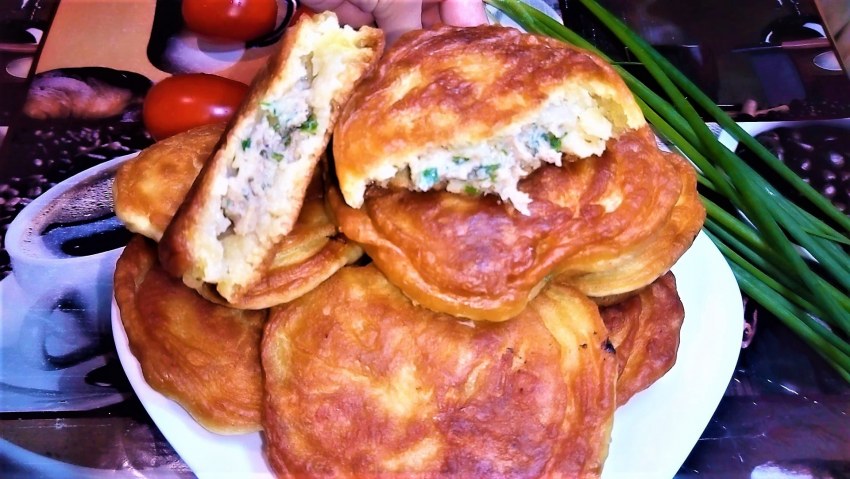 Печеные пирожки с картошкой
