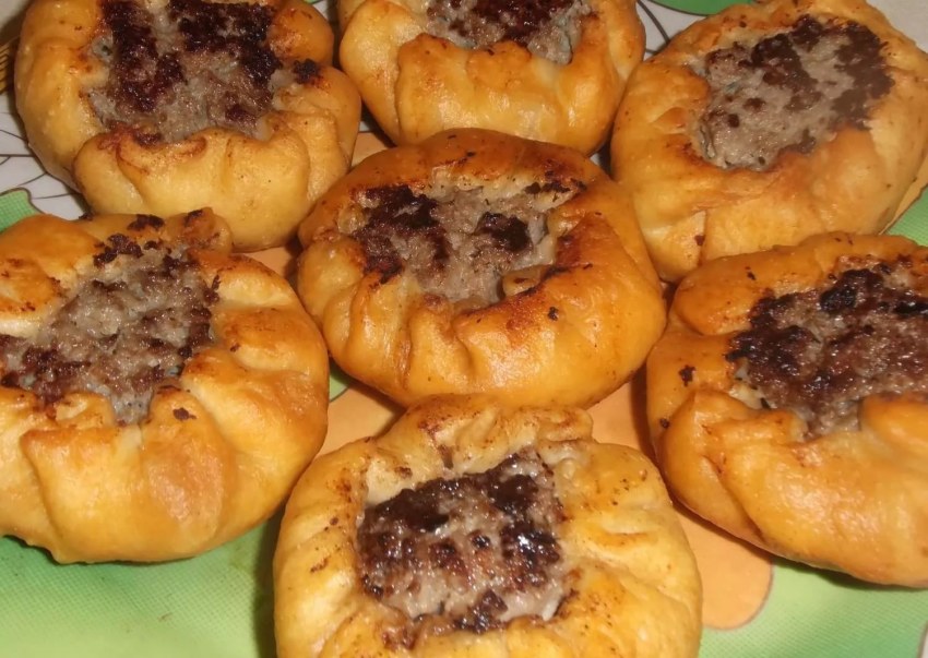 Маленькие пирожки с мясом