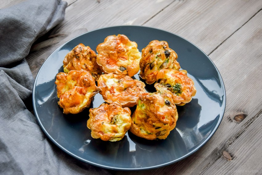 Куриные маффины с овощами