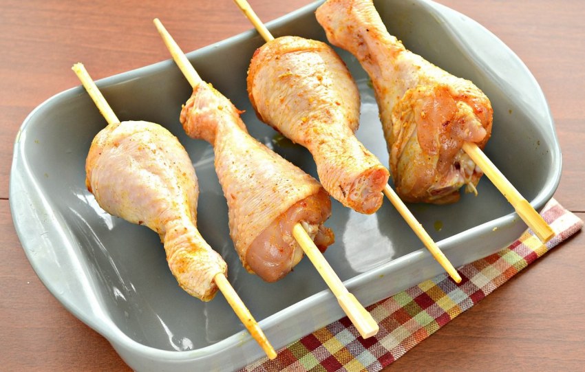 Мясо на шпажках в духовке