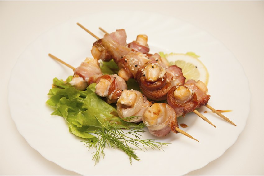 Мясо в кляре на шпажке