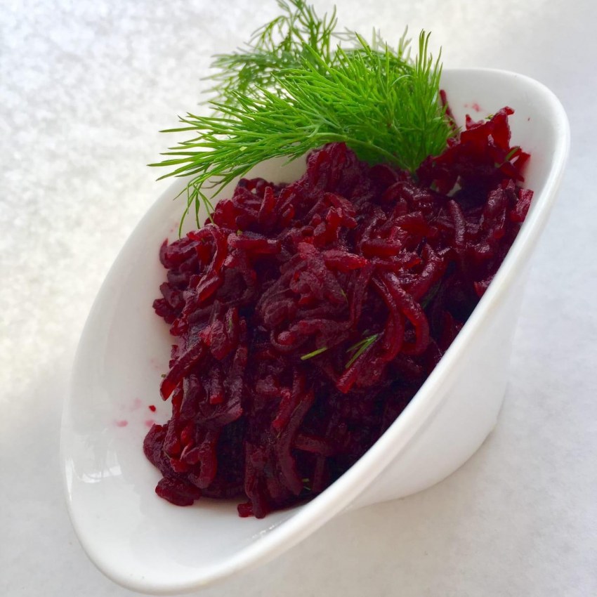 Салат свекла с чесноком