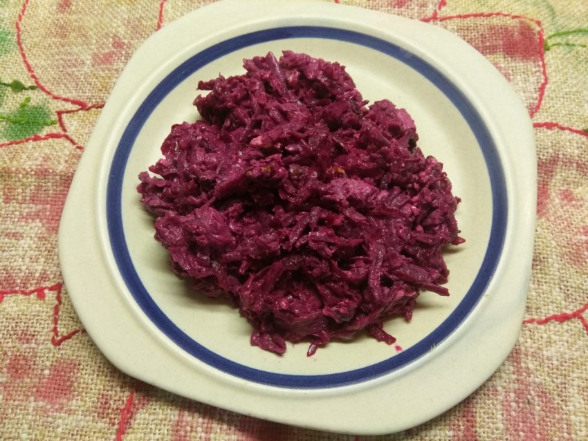 Салат из свеклы и грецких орехов