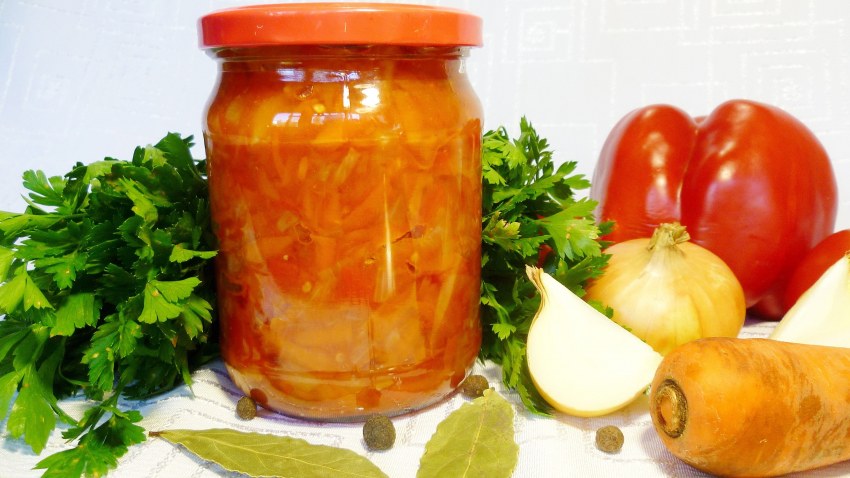 Лечо на зиму из перца и помидор и моркови и лука