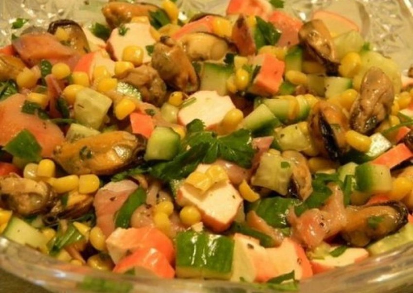 Морскойс милиями салат с кальмарами