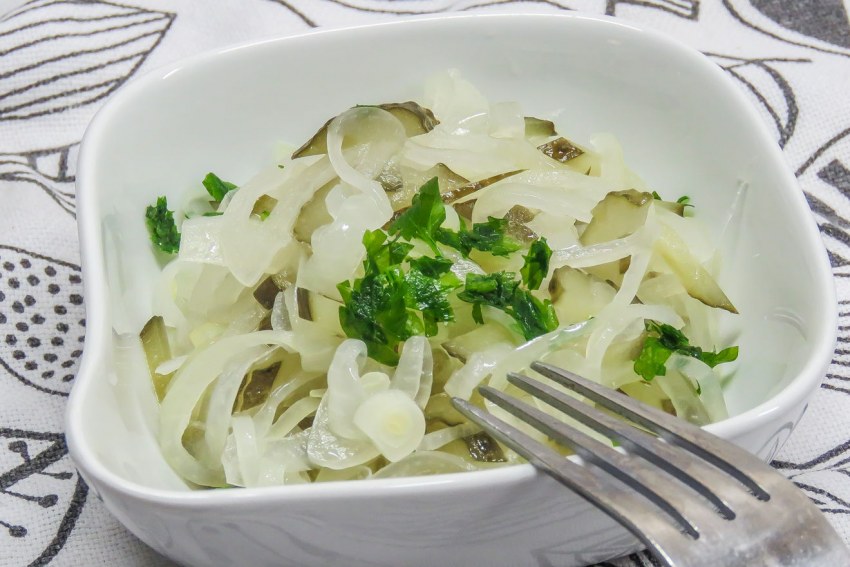 Салат с луком