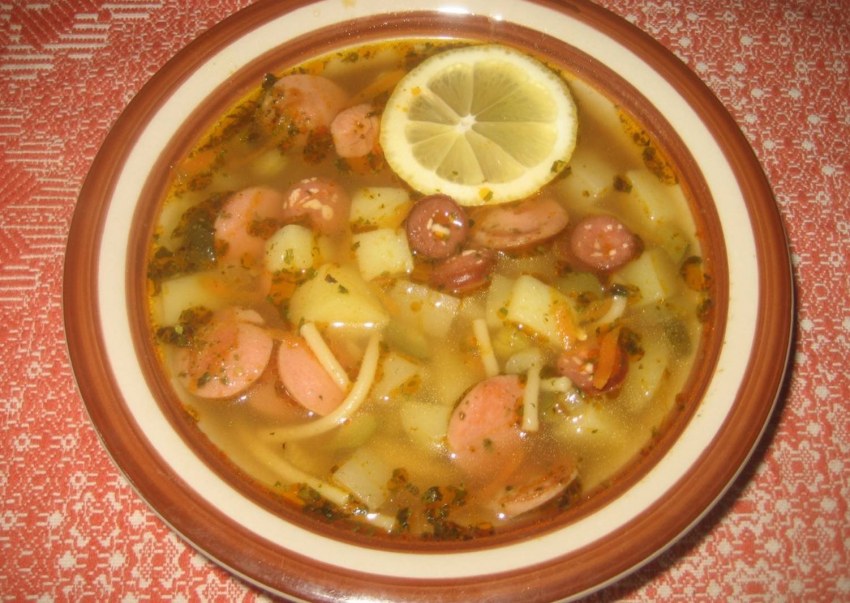 Быстрый суп с сосисками