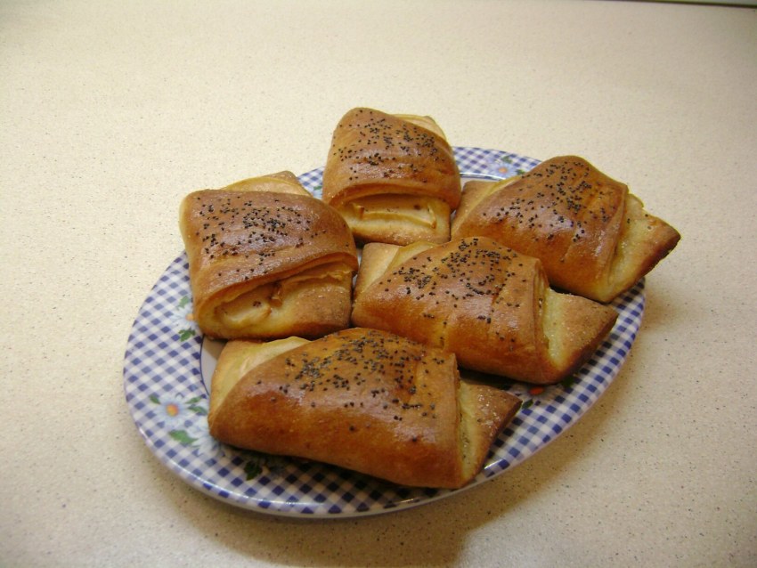 Роти с яблоком и корицей