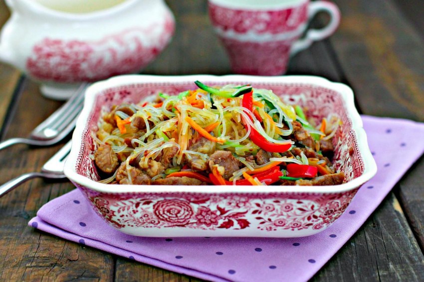 Фунчоза с мясом и овощами