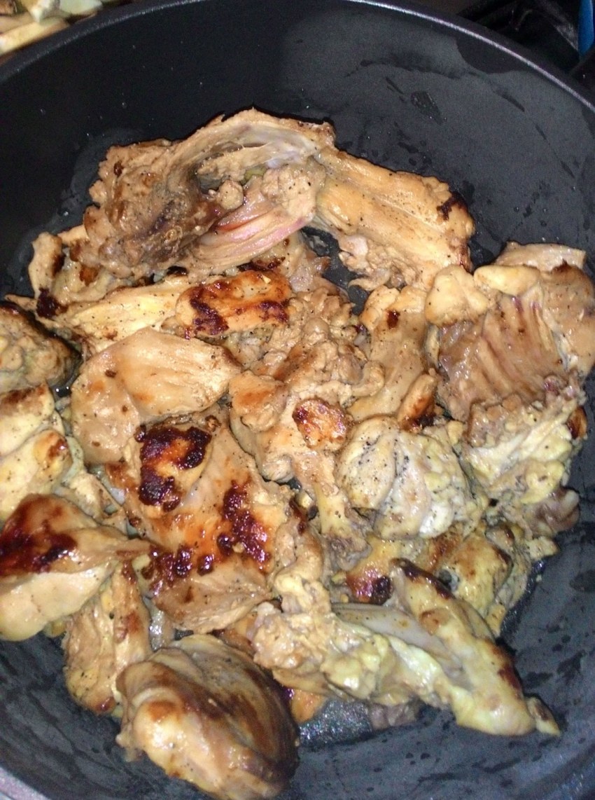 Кролик в сливках с грибами