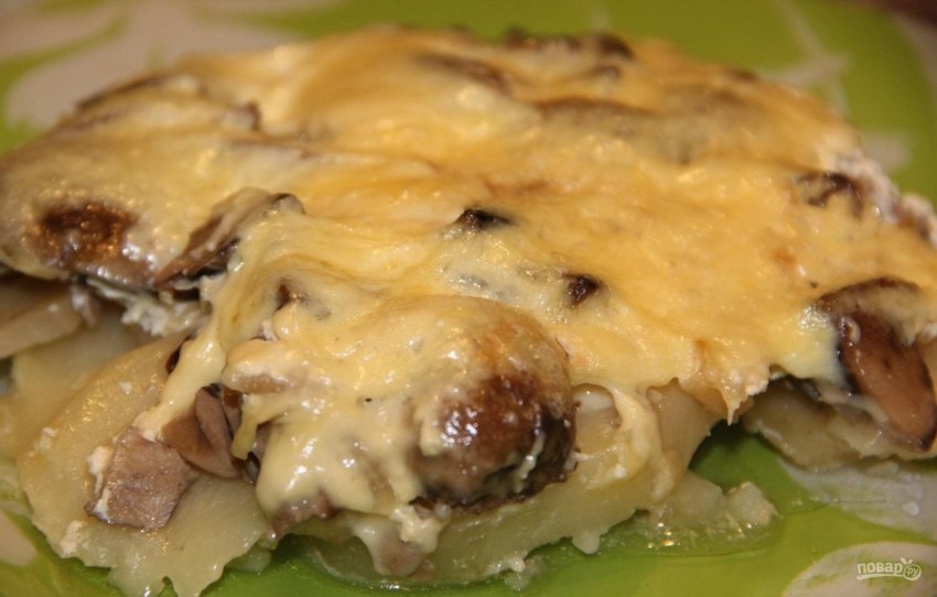 Картофельная запеканка с грибами в духовке
