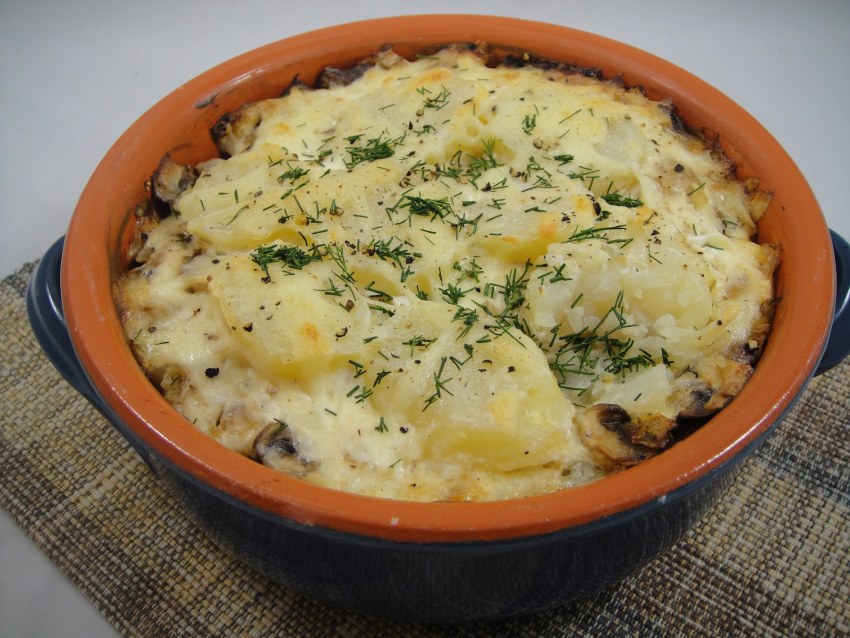 Запеканка с шампиньонами и картофелем в духовке