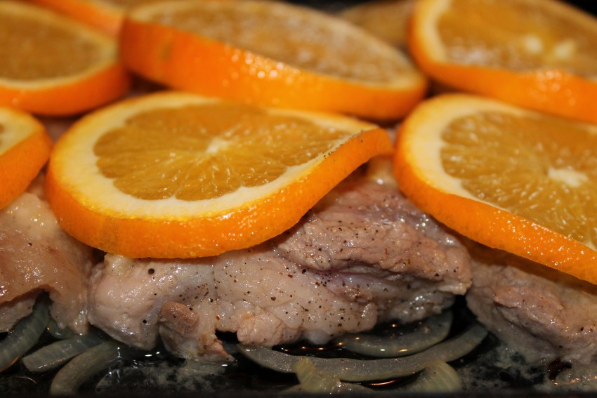 Курица запеченная с апельсинами