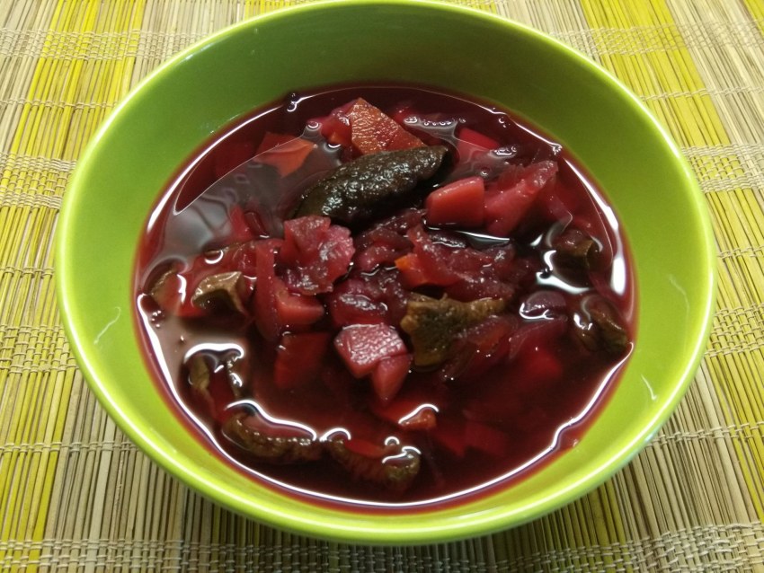 Борщ с черносливом