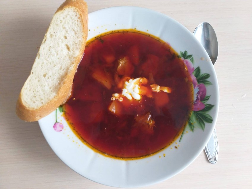 Горячая солянка рассольник борщ