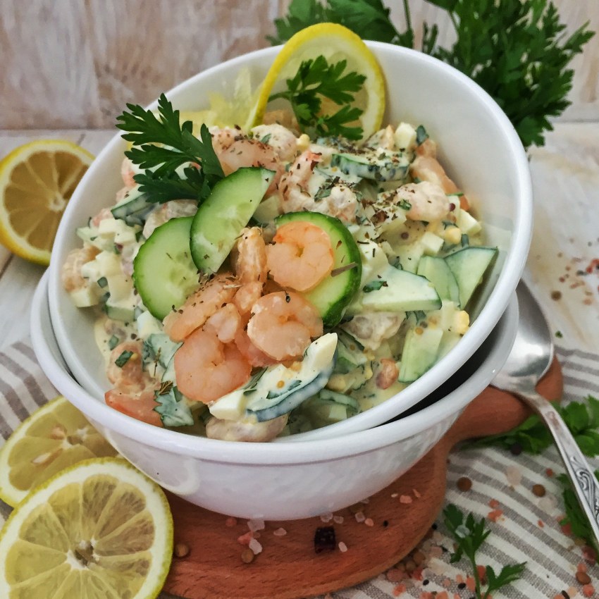 Салат из черемши с яйцом и огурцом