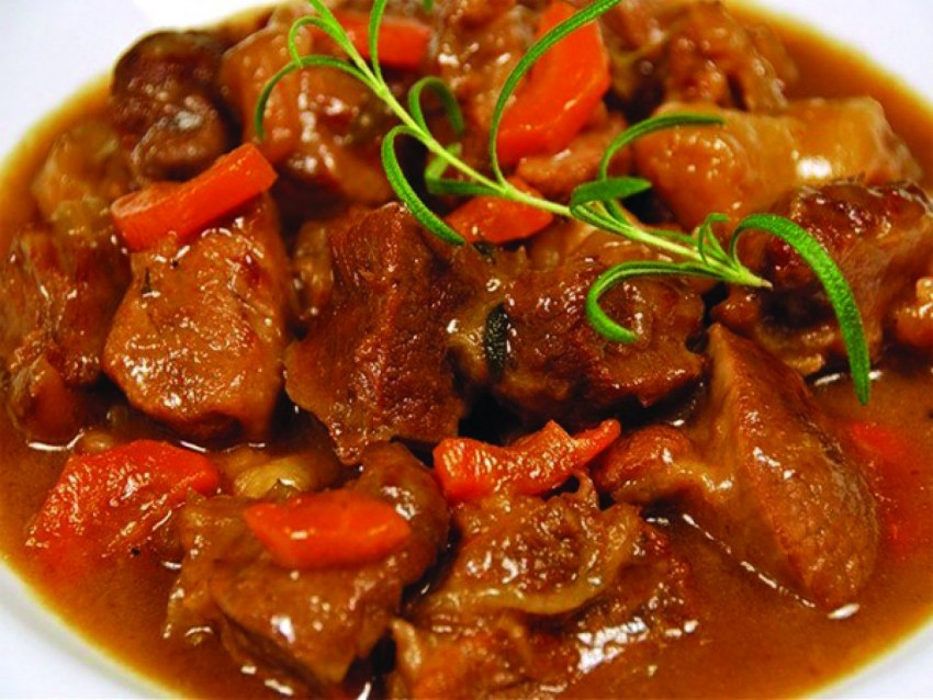Куриные ножки с овощами в мультиварке