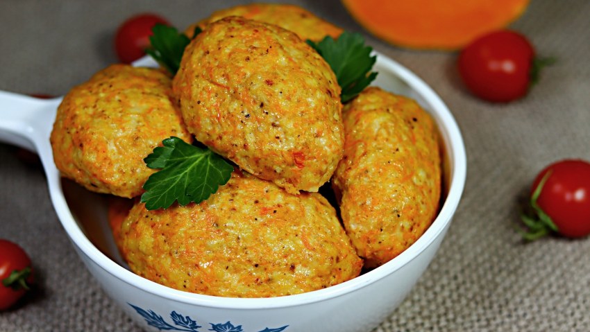 Мясные котлеты с тыквой