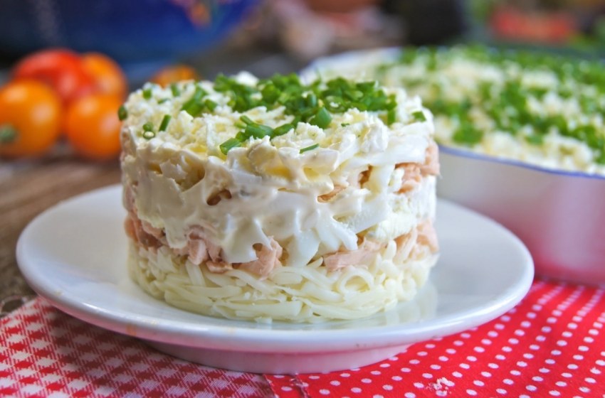 Салат из пекинской капусты с ветчиной