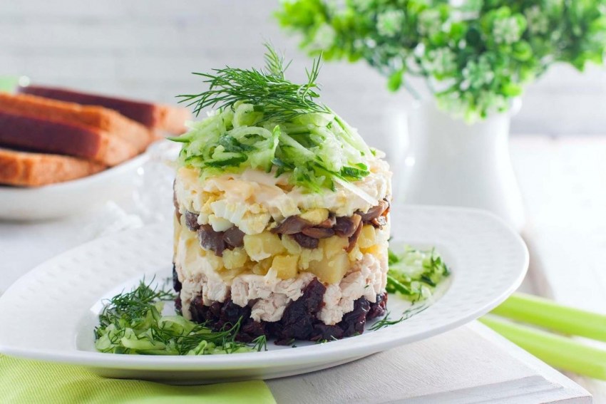 Салат огурцы с шампиньонами
