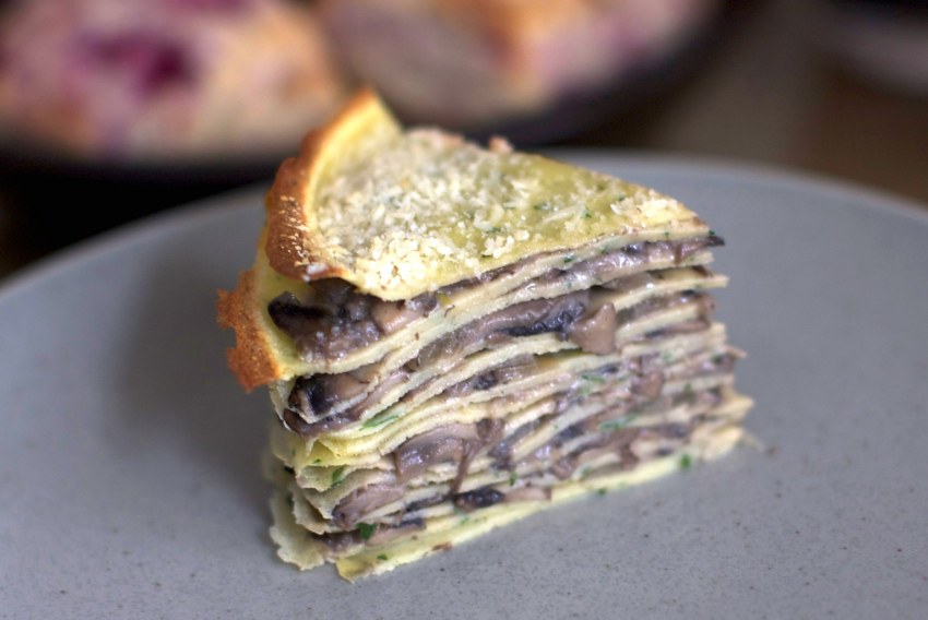 Банница с мясом и шампиньонами