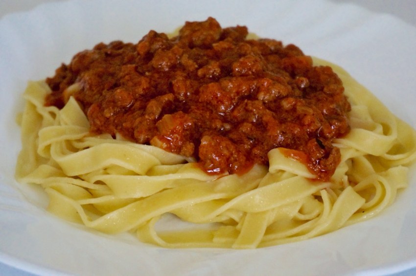 Макарономания Болонез