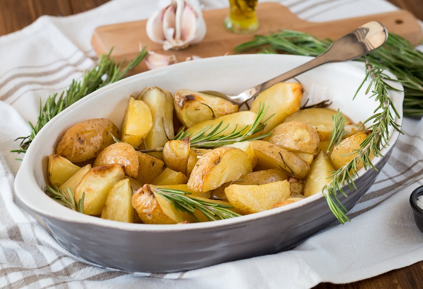 Картофель с розмарином