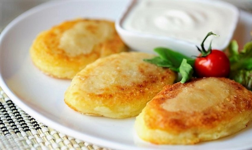 Биточки картофельные с сыром и ветчиной