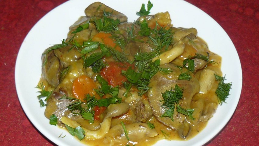 Печёнка говяжья жареная с луком