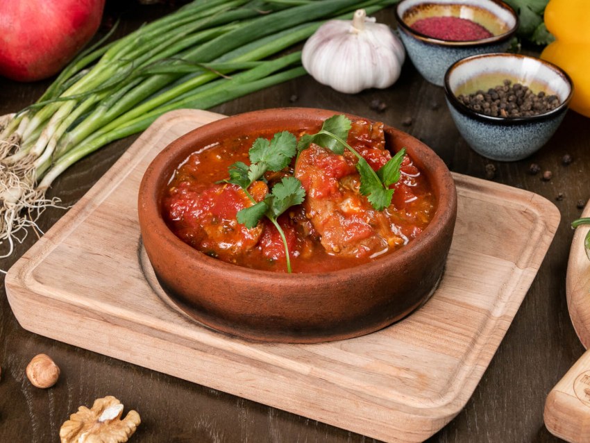 Чахохбили из курицы на кеци