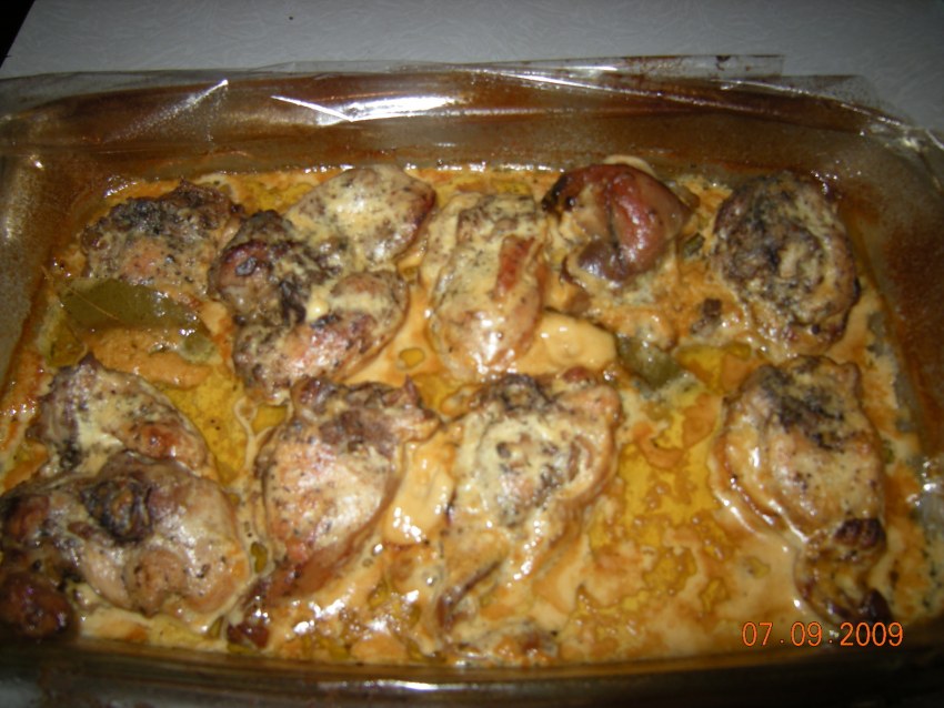 Кролик в духовке с картошкой