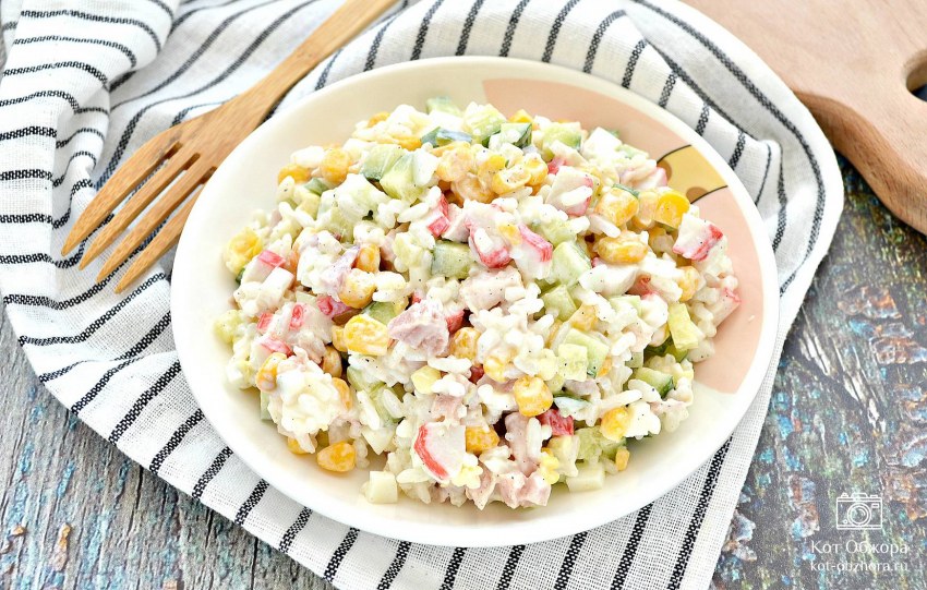 Крабовый салат с зеленым луком