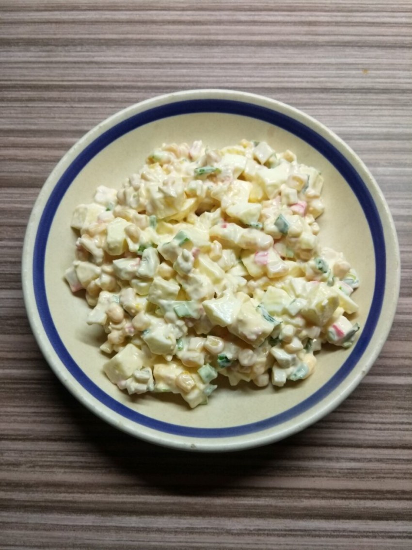 Крабовый салат с огурцом