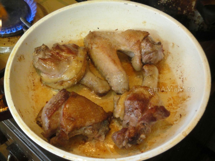 Бедра с картошкой на сковороде