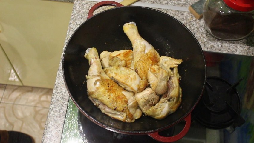 Сожгли плов в казане