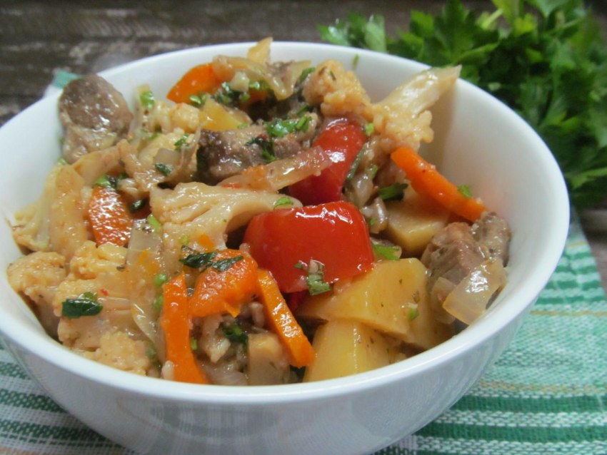 Жаркое по-домашнему из свинины с картофелем