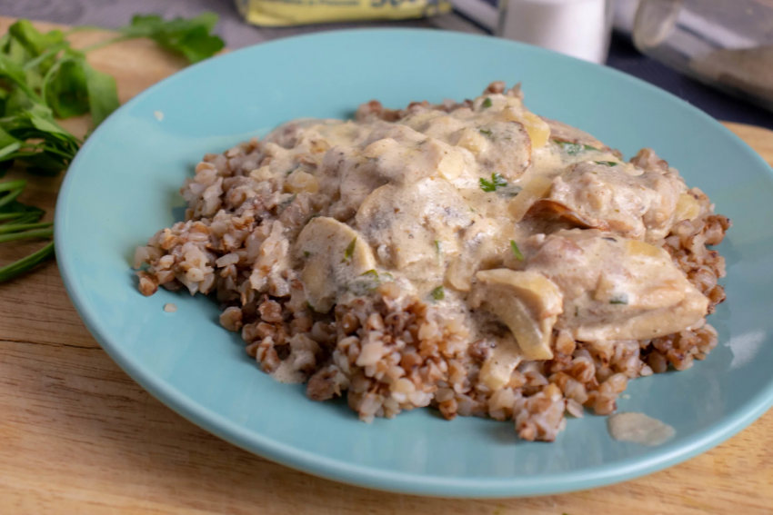 Куриные грудки фаршированные гречкой и шампиньонами
