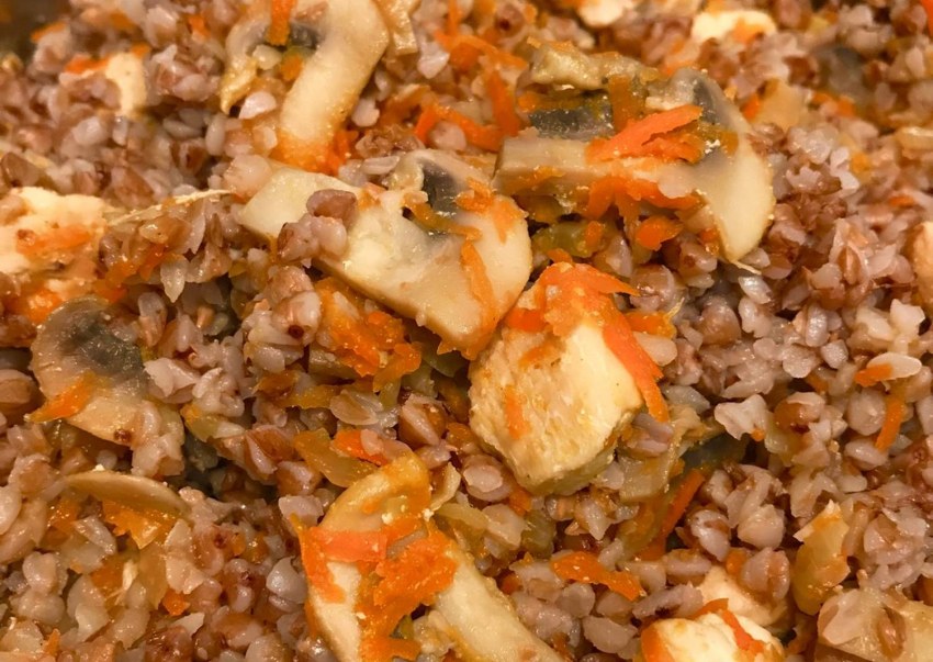 Гречка с курицей и грибами