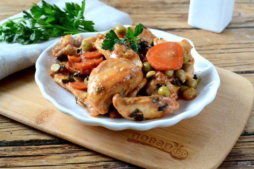 Куриные бедрышки с гречкой
