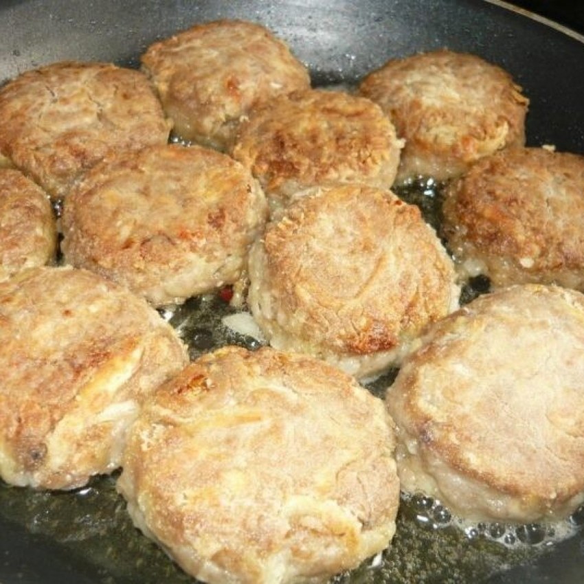 Котлеты из консервы сайры