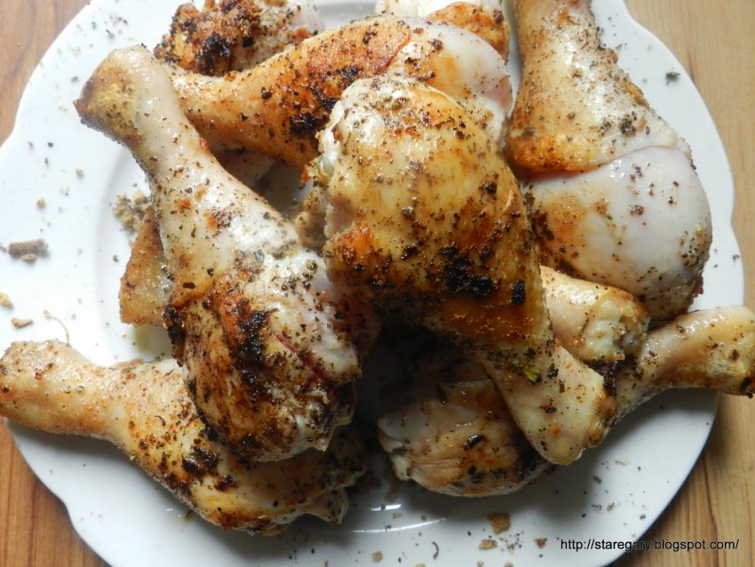 Жареная голень курицы